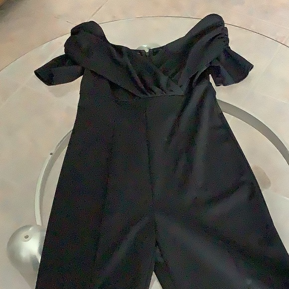 Guess women’s jumpsuit - Picture 2 of 5